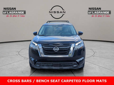 2022 Nissan Pathfinder SV