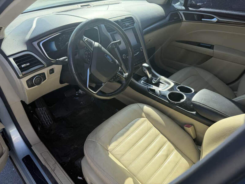 2014 Ford Fusion Hybrid SE