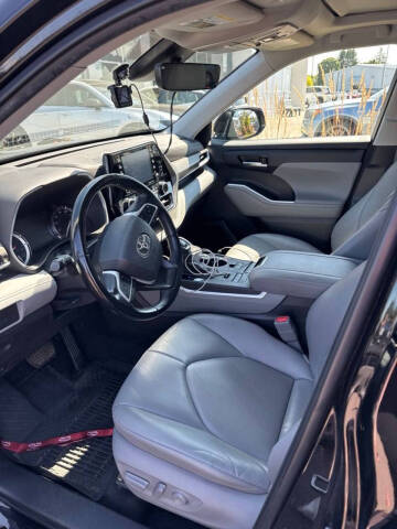 2022 Toyota Highlander XLE