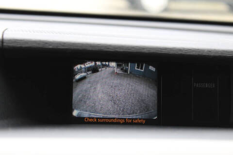 2011 Toyota Sienna LE 7-Passenger Auto Access Seat