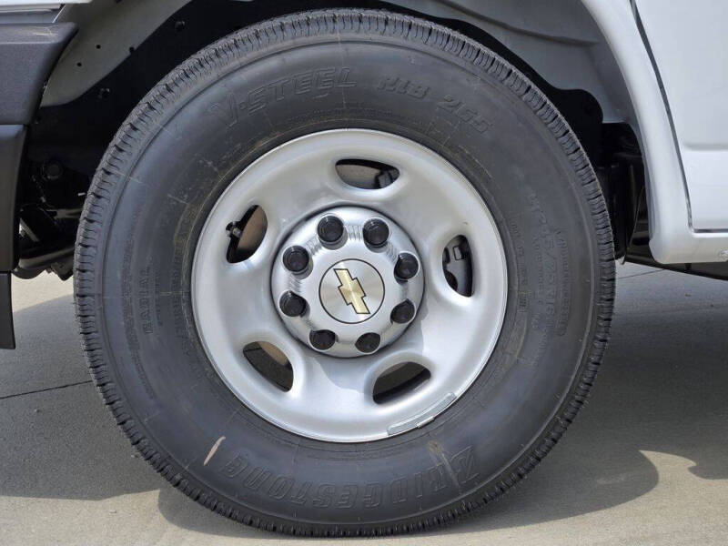 2026 Chevrolet Express LS 3500
