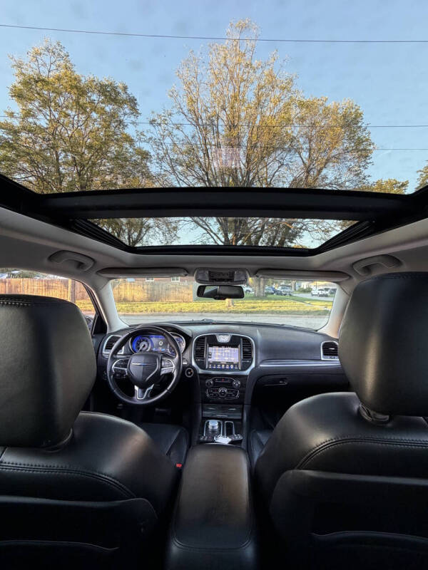 2016 Chrysler 300 Limited Anniversary