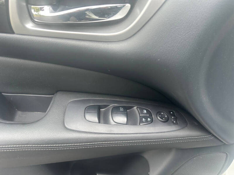 2018 Nissan Pathfinder S