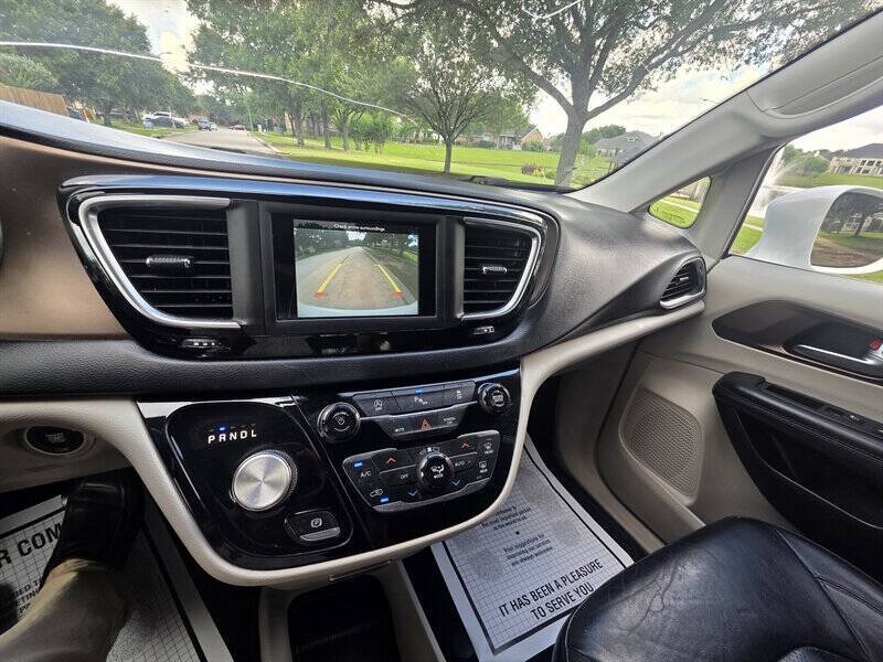 2019 Chrysler Pacifica Touring L