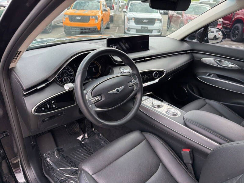 2024 Genesis GV70 2.5T Standard