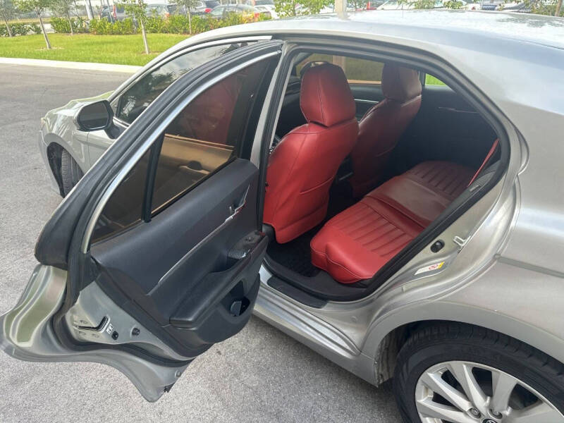 2018 Toyota Camry SE