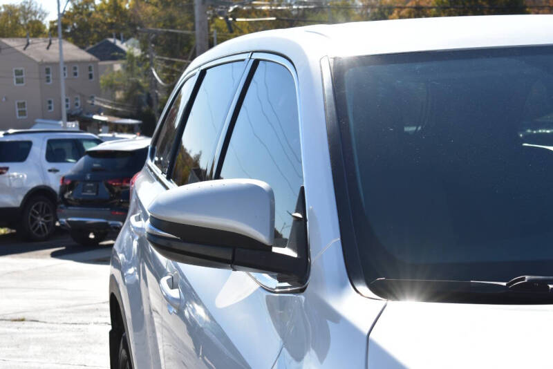 2017 Toyota Highlander LE