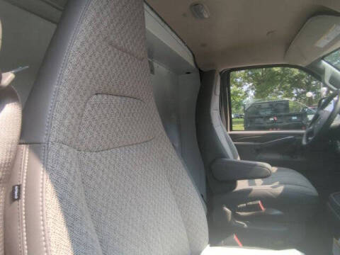 2025 Chevrolet Express 3500