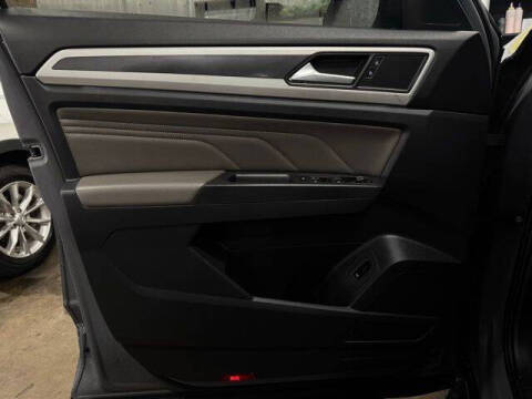 2022 Volkswagen Atlas Cross Sport V6 SEL R-Line 4Motion