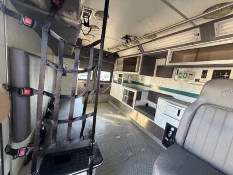 2003 Ford E-Series E-450 SD