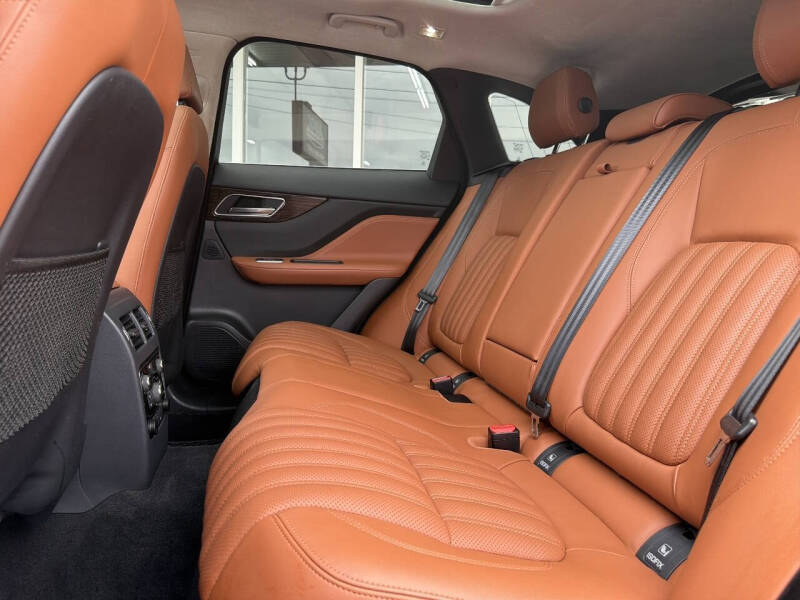 2018 Jaguar F-PACE 30t Portfolio