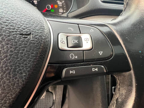 2018 Volkswagen Passat 2.0T SE