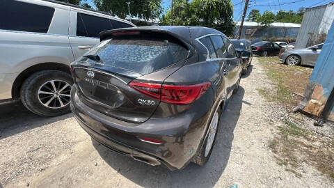 2017 Infiniti QX30
