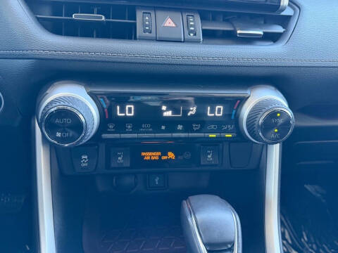 2020 Toyota RAV4 Limited