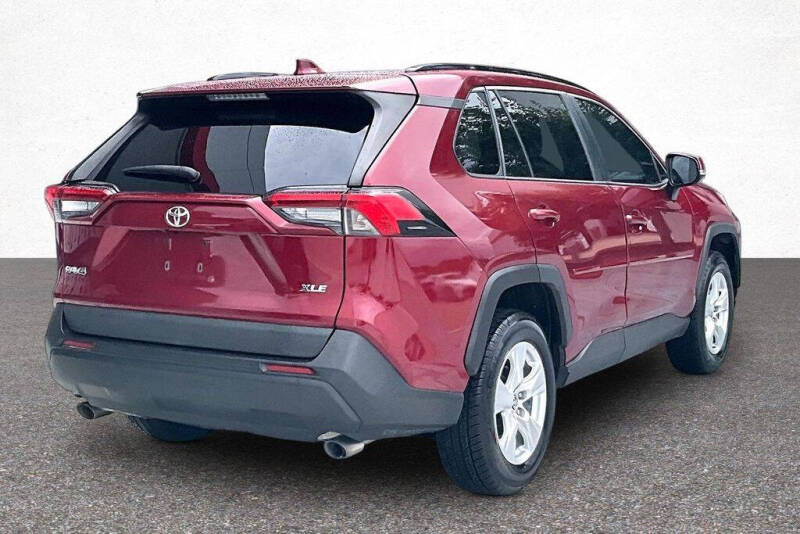 2020 Toyota RAV4 XLE