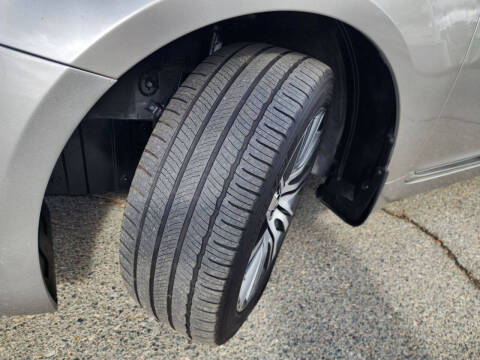 2014 Kia Cadenza Premium