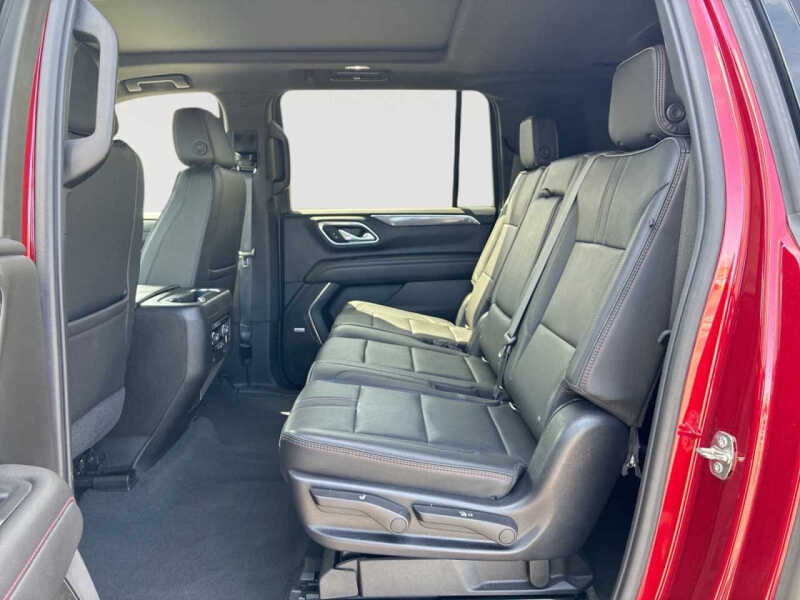 2021 Chevrolet Suburban RST