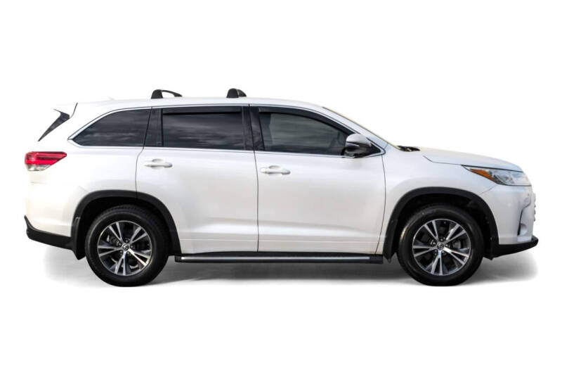 2017 Toyota Highlander LE Plus