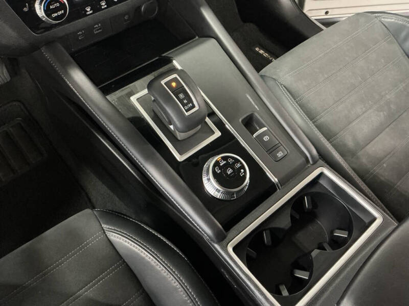 2022 Mitsubishi Outlander SE