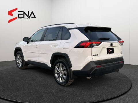 2020 Toyota RAV4 XLE Premium