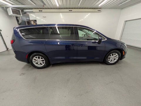 2020 Chrysler Voyager LX