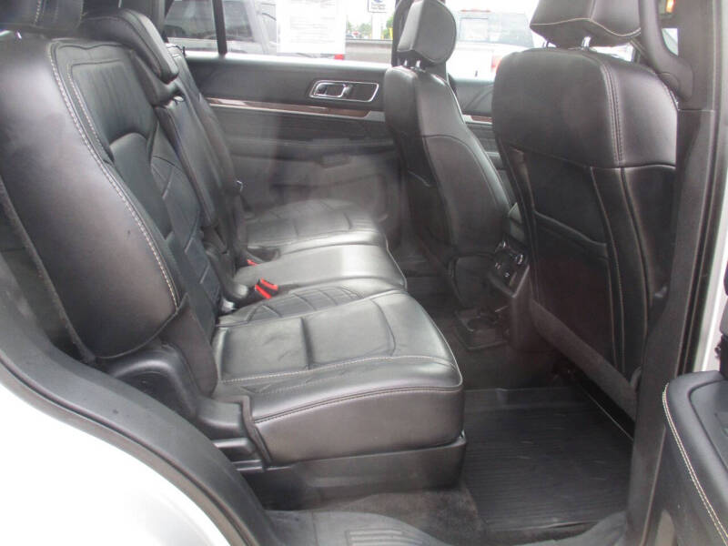 2017 Ford Explorer Platinum