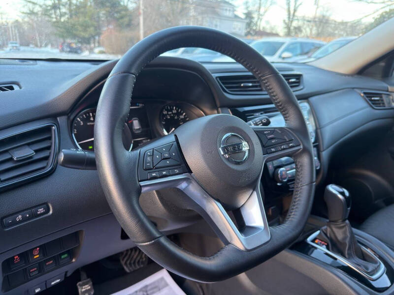 2017 Nissan Rogue SV