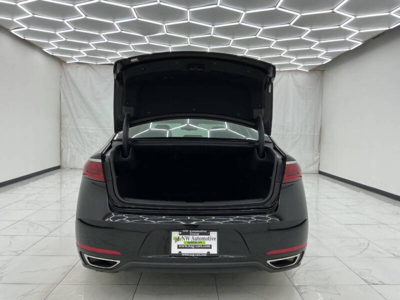 2018 Kia Cadenza Premium