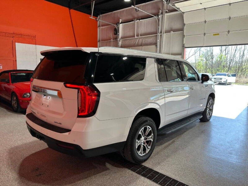 2022 GMC Yukon XL SLE