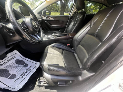 2017 Mazda MAZDA3 Touring