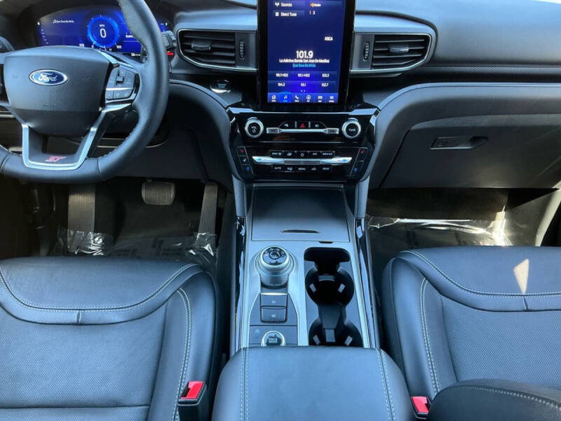 2023 Ford Explorer ST