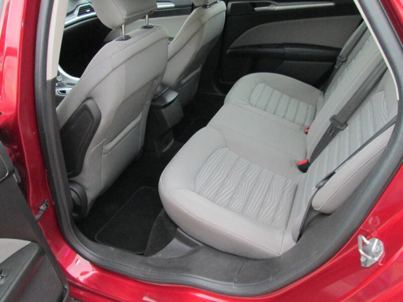 2016 Ford Fusion S