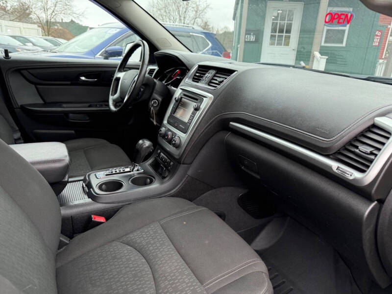2015 GMC Acadia SLE-2