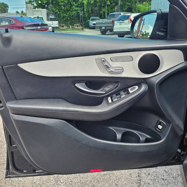 2019 Mercedes-Benz GLC GLC 300