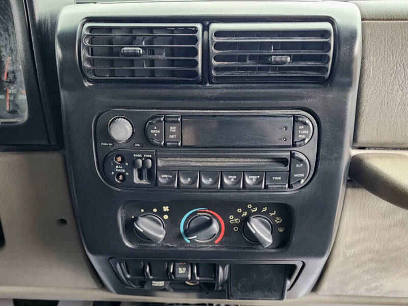 2004 Jeep Wrangler Sahara