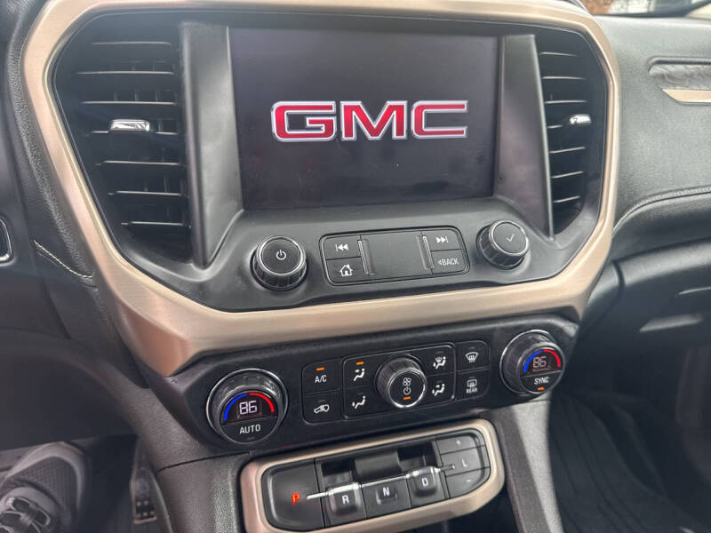 2020 GMC Acadia Denali