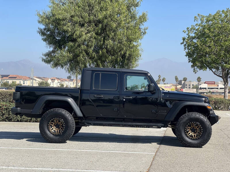 2020 Jeep Gladiator Sport