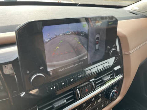 2023 Nissan Pathfinder Platinum