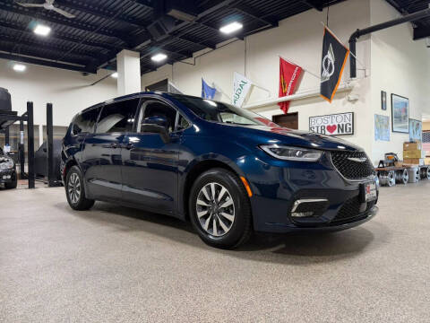 2023 Chrysler Pacifica Plug-In Hybrid Touring L