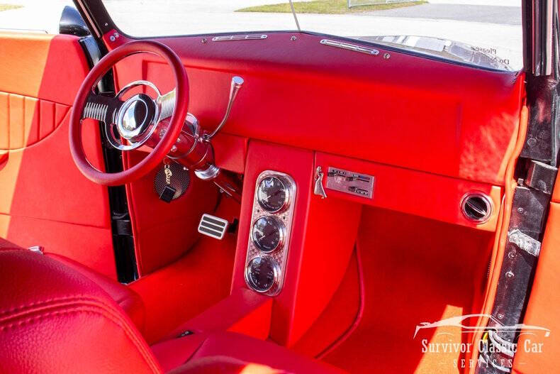 1937 Ford Cabriolet