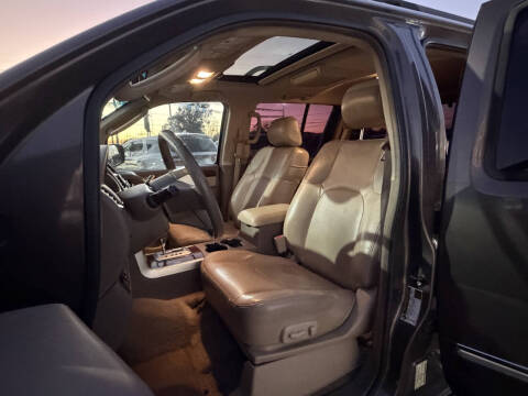 2008 Nissan Pathfinder LE V8