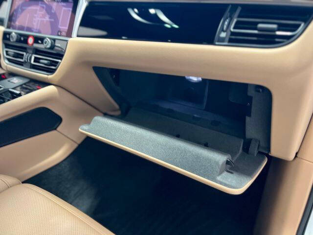 2023 Porsche Macan