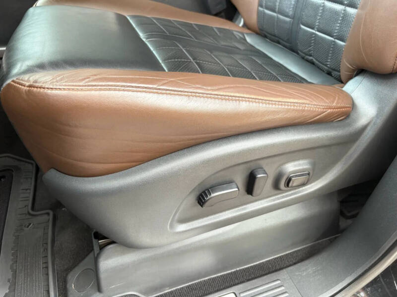 2017 Nissan Titan Platinum Reserve