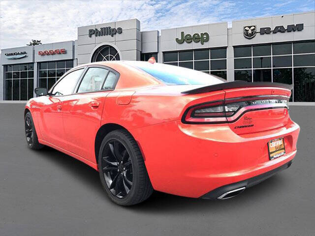 2016 Dodge Charger SXT