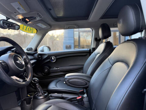 2017 MINI Hardtop 2 Door Cooper