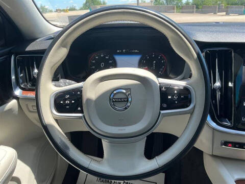 2019 Volvo S60 T5 Momentum