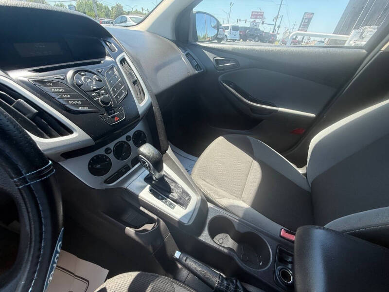 2012 Ford Focus SE