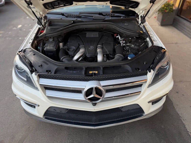 2015 Mercedes-Benz GL-Class GL 550 4MATIC