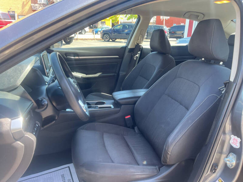 2022 Nissan Altima 2.5 SV