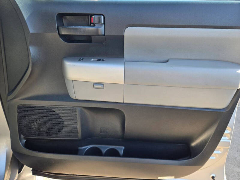 2008 Toyota Sequoia SR5